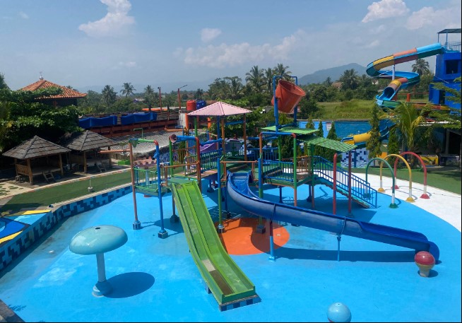 Bris Waterpark, 1. Cianjur City Park, 2. TAMAN PRAWATASARI, 3. The Jhon’s Cianjur Aquatic Resort, 4. The Bagelen Son Cianjur, 5. Kolam Renang Tias Wisata Rancagoong, 6. Kolam Renang Bravo Camp Ground, 7. Kolam Renang Big Ben Waterpark, 8. Kolam Renang Bukit Kalimaya Indah, 9. Kolam Renang GOR Bayu Jangari, 10. Bris Waterpark, 11. Kolam Renang Panorama Jangari, 12. Kolam Renang Kota Bunga, 13. Kolam Renang The Queen, 14. Kolam Renang BCNY, 15. Kolam Renang Cirumput, 16. Kolam Renang Tirta Braja, 17. Cianjur Asri Water Park, 18. Kolam Renang DJ Family Cimuti, 19. Kolam Renang Elshafah