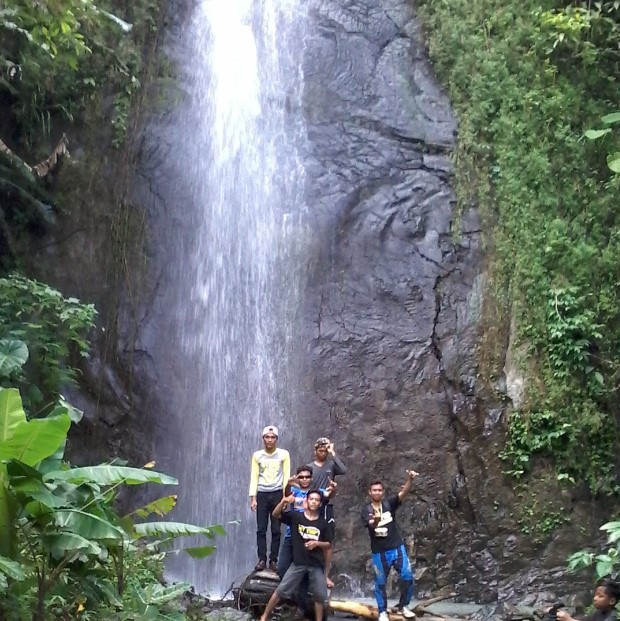 Curug Cibekong masdain trizeronine, 1. Curug Cimandaway, 2. Curug Mandala, 3. Air Terjun Curug Bandung, 4. Curug Citepus Cilacap, 5. Curug dan Pemandian Air Panas Cipari, 6. Curug Penampen, 6. Curug Cigombong Cilacap, 7. Curug Rahayu, 8. Curug Giriwangi Cilacap, 9. Curug Panganten Karangpucung Cilacap, 10. Curug Nikhram, 11. Curug Cibekong, 12. Curug Ciprut, 13. Curug Tunggul Naga jambusari, 14. Curug Taman Desa Ciruyung
