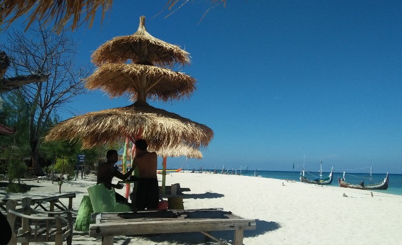 Gili Labak Yodha Argya P, 1. Pantai Slopeng Madura, 2. Pantai Siring Kemuning, 3. Air Terjun Toroan , 4. Pantai Sambilangan , 5. Vihara Avalokitesvara, 6. Gili Labak Madura, 7. Pantai Lombang, 8. Wisata Taman Tectona, 9. Masjid Agung Sumenep, 10. Museum Keraton Sumenep, 11. Pantai Rongkang, 12. Boekit Tinggi Daramista, 13. Kepulauan Kangean , 14. Hutan Bawah Laut kep Kangean, 15. Mercusuar Bangkalan, 16. Jembatan Suramadu, 17. Wisata Budaya Karapan Sapi, 18. Wisata Bukit Jaddhih, 19. Pantai Rindu, 20. Gua Blaban, 21. Api Tak Kunjung Padam, 22. Wisata Bukit Kehi, 23. Pantai Jumiang, 24. Monumen Sampang, 25. Tirta Sumekar Indah , 26. Pantai Camplong, 27. Pantai Batu Kerbuy, 28. Pantai Ponjuk Timur Talango, 29. Bukit Geger Bangkalan, 30. Bukit Pelalangan Arosbaya, 31. Air Terjun Batu Raja Manitan, 32. Bukit Cinta Pamekasan, 33. Puncak Ratu Pamekasan, 34. Bukit Lampion Beramah, 35. Wisata Alam Bukit Brukoh, 36. Pantai Nepa, 37. Wisata Kota Tua Kalianget, 38. Air terjun Kokop, 39. Sentra Batik Madura