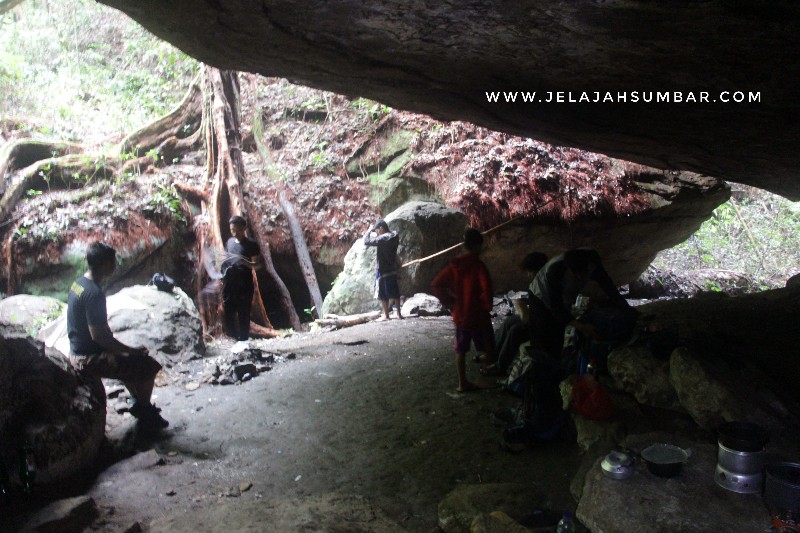 Goa Ngalau Seribu via Jelajahsumbarcom