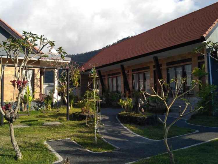 Hotel Segara via Booking, 1. Bukit Catu Bungalows, 2. Lakeview Hotel & Restaurant, 3. Batur Lake View, 4. Oemah Batur, 5. Tira Vilagna Suites & Spa, 6. Break Villa Kintamani, 7. Pramana Zahill Kintamani, 8. Hotel Segara, 9. Mountain Peak Kintamani, 10. Lakeside Cottages Kintamani, 11. Triangle House Mount Batur, 12. Villa Jempana Kintamani, 13. The Ayu Kintamani, 14. Villa Danu