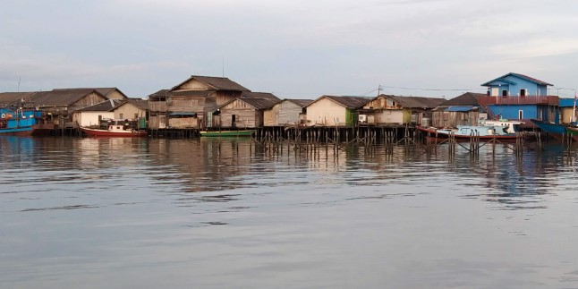 KAWASAN KAMPUNG ATAS AIR BALIKPAPAN BARAT Dzihny Yumna