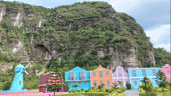 Kampung Eropa Harau B Bayuadji
