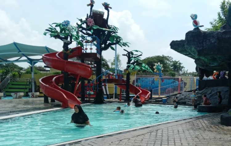 Kolam Renang HS Agung SABLON KAOS STUDIO