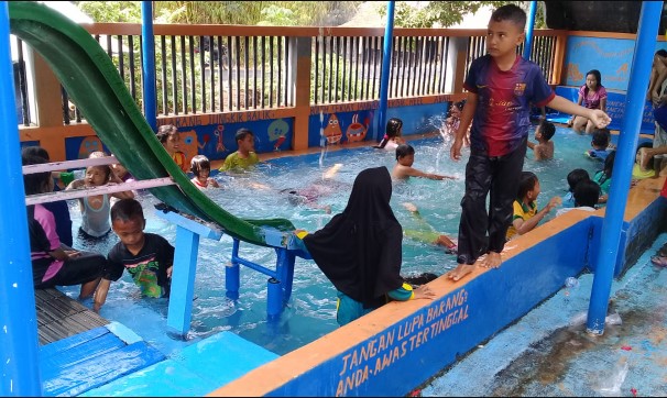 Kolam Renang Mini ARTAR Agung Gumelar, 1. Sangkan Resort Aqua Park, 2. Kolam Renang Zam Zam, 3. The Mountain Recreation Park, 4. Taman Wisata Alam (TWA) Linggarjati, 5. Kolam Renang Paniis, 6. Bumi Pelangi, 7. Wisata Taman Rekreasi Salsabila Kuningan, 8. Kolam Renang Sanggariang, 9. Sangkanhurip, 10. Kolam Renang Tirta Agung Mas, 11. Kolam Renang J&J Kuningan, 12. Kolam Renang Linggarjati, 13. Pemandian Cibuntu, 14. Kolam Renang Dino Waterpark, 15. Wisata Side Land, 16. Kolam Renang Cipanas, 17. Kolam De’Goah Kuningan, 18. Kolam Renang Wisata Cibuntu, 19. Kolam Renang Mini Artar, 20. Kolam Renang Pemandian Cibulan