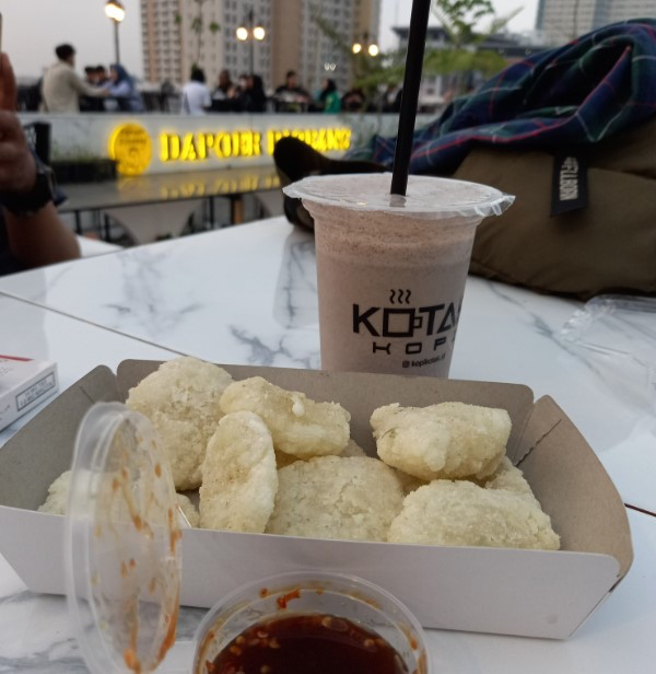 Kopi Kotak Hary Setyawan, 1. Warung Nako, Kopi Nako Depok, 2. JPW Cafe & Garden, 3. Coffee Toffee Margonda 1, 4. Warung Pasta Depok, 5. Kopi Bar, 6. Warung Pancong Mang Kumis & Mang Dadang, 7. Waroeng SS Spesial Sambal, 8. Sop Duren Margonda, 9. Jacob Koffie Huis, 10. Beranda Depok Cafe & Resto, 11. LOUIS CAFE, 12. Warunk Upnormal Margonda, 13. Dadi’s Coffee Garden, 14. Kopi Kotak, 15. Tibumi Kopi, 16. Warkop Pancong, 17. Ghawil Cafe & Coffee, 18. Shirin The Arabian Resto, 19. Green T, 20. Kedai Kopi Fulcaff, 21. Kedai Pancong Lava, 22. Kedai Kopi Kimung, 23. Delysh Coffee, 24. Oseyo, 25. VolksMilk Raden Sanim, 26. Gotti Pizza & Coffee Sukmajaya, 27. Gokana Ramen & Teppan