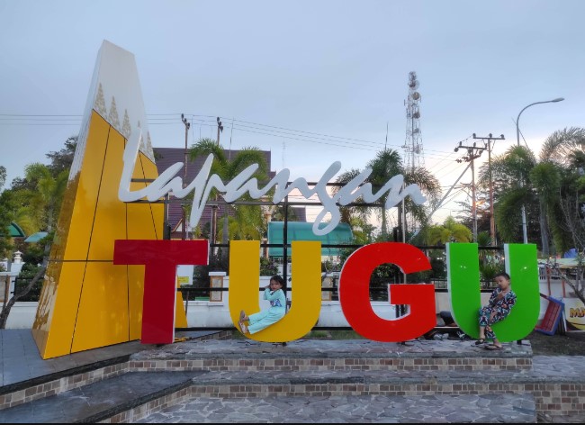 Lapangan Tugu Bengkalis Seno Sutrisno, 1. Pantai Selat Baru, 2. Lapangan Tugu Bengkalis, 3. Telaga Suri Perdana, 4. Taman Andam Dewi, 5. Hutan Lindung Bukit Batu, 6. Pulau Beting Aceh, 7. Duri Islamic Center &amp; Masjid Agung Istiqomah, 8. Lapangan Pasir Bengkalis, 9. Taman Laut Prapat Tunggal, 10. Pantai Tenggayun, 11. Pantai Tanjung Medang, 12. Mangrove Sebauk, 13. Pantai Lapin, 14. Pantai Sepahat, 15. Pantai Bestari, 16. Hutan Adat Kesumbo Ampai, 17. Taman Kera Sekodi, 18. Pantai Jangkang, 19. Pantai Teluk Rhu, 20. Pelabuhan Bandar Sri Laksamana Bengkalis, 21. Taman Batu Ampar, 22. Harationica Water Park, 23. Pantai Madani Pambang Pesisir, 24. Museum Sultan Syarif Kasim Parit Bangkong, 25. Wisata Desa Balai Pungut, 26. Tasik Putri Pepuyu, 27. Pantai Rhupat Utara, 28. Rumah Adat Melayu Bengkalis, 29. Taman Pelatihan Gajah Bukit Batu, 30. Pantai Marina, 31. Makam Datuk Laksamana Raja Dilaut