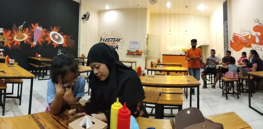 Logissteak Blora via Google Maps Nasta Nanas, 1. Pondok Juminten, 2. Resto D’Joglo, 3. Warung Makan Pak Galo, 4. Kurma Resto & Coffee Shop, 5. Mr Teguh Chicken Satay Shop, 6. Warung Lesehan Ikan Bakar “TALAUT 225”, 7. Logissteak Blora, 8. Sambel Lalap, 9. Depot Bakmi Kolonel, 10. Warung Lesehan Rawa Peni, 11. Bakso Patriot Blora, 12. Nasi Goreng Pak Gendut Blora, 13. Bakso Kumis, 14. Sate Ayam Pak Kadirun Blora, 15. RM Padang Jetis, 16. Koplakan Pusat Kuliner, 17. Warung Mbok Penyet, 18. Ayam Geprek Sako Blora, 19. Sego Kobong 70 BBM, 20. Warung Makan Lesehan Mbak Tun, 21. Bang Jago, 22. Kedai Boemi, 23. RM. Sambele Bu’e, 24. SAVANA RESTO CAFE, 25. Teras sunda, 26. Nasi Pecel Mbah Jito, 27. Warung Pecel “Mak Tirah”, 28. Warung Makan Pojok Gogor, 29. Warung Makan Jo’gelo
