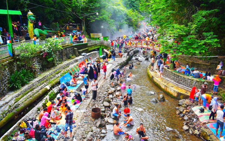 1. Pemandian Air Panas Guci, 2. Pantai Purwahamba Indah, 3. Tirta Waduk Cacaban , 4. Agro Wisata Loco Antik , 5. Curug Cantel Bumijawa, 6. Curug Putri , 7. Pantai Alam Indah, 8. Bahari Waterpark Tegal, 9. Wana Wisata Clirit View, 10. Rita Park, 11. Alun-alun Kota Tegal, 12. Taman Rakyat Slawi Ayu, 13. Guci Forest, 14. Sulaku Bumijawa Park, 15. Taman Anggrek Tuwel Guci, 16. Guciku Hot Waterboom, 17. The Baron Hill of Guci, 18. Waterboom Yogya, 19. Konsorsium Rumah Wayang, 20. Bukit Goa Lawa atau Bukit Batu Agung, 21. Danau Beko Margasari, 22. Jembatan Gantung Danawarih, 23. Kawasan Konservasi Karang Jeruk, 24. Wisata Kesehatan Jamu (WKJ) Kalibakung, 25. Monumen Bahari, 26. Curug Pitu Margasari, 27. Situs Manusia Purba Semedo, 28. Pantai Muarareja Indah, 29. Taman Poci, 30. Curug Jejeg, 31. Curug Luhur, 32. Curug Kembar, 33. Kolam Renang Samudra Slawi, 34. Bukit Rangkok Pagerwangi, 35. Kebun Melati Maribaya, 36. Curug Penganten, 37. Pacific Mall, 38. Bukit Bintang Guci, 39. Curug Sentul Cawitali, 40. Curug Jedor Guci, 41. Curug Longan, 42. Kolam Renang Hj. Muriyah Slawi, 43. Telaga Air Cempaka, 44. Gunung Tanjung
