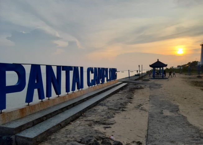 Pantai Camplong ervin rasilani, 1. Pantai Slopeng Madura, 2. Pantai Siring Kemuning, 3. Air Terjun Toroan , 4. Pantai Sambilangan , 5. Vihara Avalokitesvara, 6. Gili Labak Madura, 7. Pantai Lombang, 8. Wisata Taman Tectona, 9. Masjid Agung Sumenep, 10. Museum Keraton Sumenep, 11. Pantai Rongkang, 12. Boekit Tinggi Daramista, 13. Kepulauan Kangean , 14. Hutan Bawah Laut kep Kangean, 15. Mercusuar Bangkalan, 16. Jembatan Suramadu, 17. Wisata Budaya Karapan Sapi, 18. Wisata Bukit Jaddhih, 19. Pantai Rindu, 20. Gua Blaban, 21. Api Tak Kunjung Padam, 22. Wisata Bukit Kehi, 23. Pantai Jumiang, 24. Monumen Sampang, 25. Tirta Sumekar Indah , 26. Pantai Camplong, 27. Pantai Batu Kerbuy, 28. Pantai Ponjuk Timur Talango, 29. Bukit Geger Bangkalan, 30. Bukit Pelalangan Arosbaya, 31. Air Terjun Batu Raja Manitan, 32. Bukit Cinta Pamekasan, 33. Puncak Ratu Pamekasan, 34. Bukit Lampion Beramah, 35. Wisata Alam Bukit Brukoh, 36. Pantai Nepa, 37. Wisata Kota Tua Kalianget, 38. Air terjun Kokop, 39. Sentra Batik Madura
