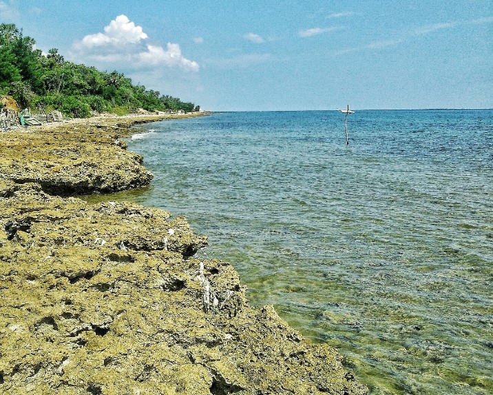 Pantai Batu Kerbuy, 1. Pantai Slopeng Madura, 2. Pantai Siring Kemuning, 3. Air Terjun Toroan , 4. Pantai Sambilangan , 5. Vihara Avalokitesvara, 6. Gili Labak Madura, 7. Pantai Lombang, 8. Wisata Taman Tectona, 9. Masjid Agung Sumenep, 10. Museum Keraton Sumenep, 11. Pantai Rongkang, 12. Boekit Tinggi Daramista, 13. Kepulauan Kangean , 14. Hutan Bawah Laut kep Kangean, 15. Mercusuar Bangkalan, 16. Jembatan Suramadu, 17. Wisata Budaya Karapan Sapi, 18. Wisata Bukit Jaddhih, 19. Pantai Rindu, 20. Gua Blaban, 21. Api Tak Kunjung Padam, 22. Wisata Bukit Kehi, 23. Pantai Jumiang, 24. Monumen Sampang, 25. Tirta Sumekar Indah , 26. Pantai Camplong, 27. Pantai Batu Kerbuy, 28. Pantai Ponjuk Timur Talango, 29. Bukit Geger Bangkalan, 30. Bukit Pelalangan Arosbaya, 31. Air Terjun Batu Raja Manitan, 32. Bukit Cinta Pamekasan, 33. Puncak Ratu Pamekasan, 34. Bukit Lampion Beramah, 35. Wisata Alam Bukit Brukoh, 36. Pantai Nepa, 37. Wisata Kota Tua Kalianget, 38. Air terjun Kokop, 39. Sentra Batik Madura