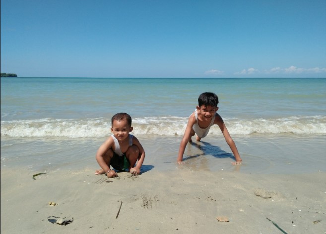 Pantai Ponjuk Padike J N C K BOYS, 1. Pantai Slopeng Madura, 2. Pantai Siring Kemuning, 3. Air Terjun Toroan , 4. Pantai Sambilangan , 5. Vihara Avalokitesvara, 6. Gili Labak Madura, 7. Pantai Lombang, 8. Wisata Taman Tectona, 9. Masjid Agung Sumenep, 10. Museum Keraton Sumenep, 11. Pantai Rongkang, 12. Boekit Tinggi Daramista, 13. Kepulauan Kangean , 14. Hutan Bawah Laut kep Kangean, 15. Mercusuar Bangkalan, 16. Jembatan Suramadu, 17. Wisata Budaya Karapan Sapi, 18. Wisata Bukit Jaddhih, 19. Pantai Rindu, 20. Gua Blaban, 21. Api Tak Kunjung Padam, 22. Wisata Bukit Kehi, 23. Pantai Jumiang, 24. Monumen Sampang, 25. Tirta Sumekar Indah , 26. Pantai Camplong, 27. Pantai Batu Kerbuy, 28. Pantai Ponjuk Timur Talango, 29. Bukit Geger Bangkalan, 30. Bukit Pelalangan Arosbaya, 31. Air Terjun Batu Raja Manitan, 32. Bukit Cinta Pamekasan, 33. Puncak Ratu Pamekasan, 34. Bukit Lampion Beramah, 35. Wisata Alam Bukit Brukoh, 36. Pantai Nepa, 37. Wisata Kota Tua Kalianget, 38. Air terjun Kokop, 39. Sentra Batik Madura