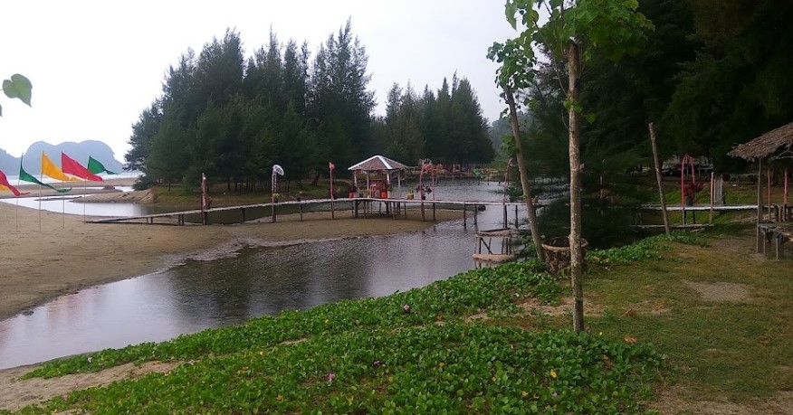 Pantai Penyu PMHRL, 1. Wahana Impian Malaka 69, 2. Taman Rusa Aceh Besar, 3. Jantho Panorama Park, 4. Pantai Lhokseudu, 5. Pantai Babah Dua, 6. Pantai Lampuuk, 7. Pantai Ujong Batee, 8. Air Terjun Suhom, 9. Air Terjun Kuta Malaka, 10. Air Terjun Peukan Biluy, 11. Taman Hutan Raya Pocut Meurah Intan, 12. Waduk Keuliling, 13. Pantai Lhoknga, 14. Teluk Jantang, 15. Bukit Gundul Semeuregui, 16. Lhok Seudu, 17. Pucok Krueng, 18. Wisata Sungai Brayeung, 19. Benteng Inong Balee, 20. Bukit Lamreh, 21. Pasir Putih, 22. Mon Ceunong, 23. Pemandian Air Panas “Ie Seueum”, 24. Kolam Mata Ie, 25. Taman Wisata Burung Dara, 26. Ilalang Park, 27. Lhok Mata Ie Ujong Pancu, 28. Air Terjun Elnaja, 29. Pantai Lambaro, 30. Rumah Cut Nyak Dhien, 31. Pantai Penyu, 32. Kebun Kurma Barbate, 33. Gunung Seulawah, 34. Pusat Latihan Gajah, 35. Pantai Lhok Mee