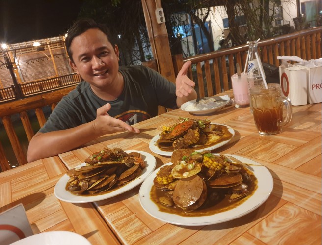 RM Kalijaga Dennis Bakhria, 1. Rumah Makan Rahayu, 2. Warung Ndeso Sarwo Eco, 3. Warung Makan Pink, 4. RM Cipto Roso Spesial Sop Balungan, 5. Warung Makan Ayam Bakar Salju, 6. Warung Makan Babe, 7. Ayam Goreng – Ayam Bakar Mbak Tari, 8. Soto Kerbau Bu Saki, 9. Ayam Geprek SaKo, 10. Smartresto, 11. Cheese and Steak, 12. RUMAH MAKAN WARISAN IBOE MBAK UTAMI, 13. RUMAH MAKAN PADANG GANEFO 10, 14. WM. Mas Kus Nasi Goreng, 15. Warung Steak Demak, 16. MR. BOY RESTO AND CAFE, 17. RM Kalijaga, 18. Warung Makan Blambangan, 19. RM Buyung Jaya, 20. Griya Dahar Safira, 21. Rumah Makan Pak H. ISMUN 3, 22. Reinz Cafe &amp; Resto, 23. RM. Ilat Jowo, 24. Sate Kambing &amp; Gule Bu Hj. Kholil, 25. Falia Resto