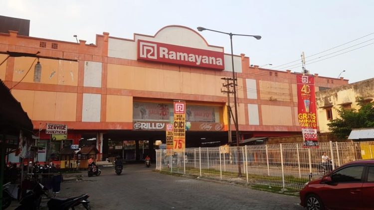 Ramayana Bungur Asih via Google Maps, 1. City Plaza Sidoarjo (Ciplaz), 2. Lippo Plaza Sidoarjo, 3. Suncity Mall, 4. Ramayana Mall Sidoarjo, 5. Sidoarjo Town Square (Matahari Department Store), 6. Ramayana Bungur Asih, 7. Transmart, 8. CITO Mall