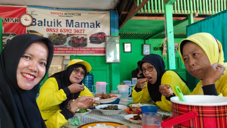 Rumah Makan Baluik Mamak Lisda Dazman