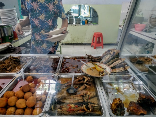 Rumah Makan H. Ismun 3 Nova Ariyanto, 1. Rumah Makan Rahayu, 2. Warung Ndeso Sarwo Eco, 3. Warung Makan Pink, 4. RM Cipto Roso Spesial Sop Balungan, 5. Warung Makan Ayam Bakar Salju, 6. Warung Makan Babe, 7. Ayam Goreng – Ayam Bakar Mbak Tari, 8. Soto Kerbau Bu Saki, 9. Ayam Geprek SaKo, 10. Smartresto, 11. Cheese and Steak, 12. RUMAH MAKAN WARISAN IBOE MBAK UTAMI, 13. RUMAH MAKAN PADANG GANEFO 10, 14. WM. Mas Kus Nasi Goreng, 15. Warung Steak Demak, 16. MR. BOY RESTO AND CAFE, 17. RM Kalijaga, 18. Warung Makan Blambangan, 19. RM Buyung Jaya, 20. Griya Dahar Safira, 21. Rumah Makan Pak H. ISMUN 3, 22. Reinz Cafe &amp; Resto, 23. RM. Ilat Jowo, 24. Sate Kambing &amp; Gule Bu Hj. Kholil, 25. Falia Resto