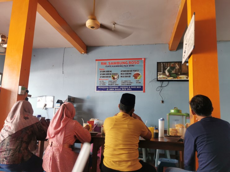 Rumah Makan Sambung Roso andy luthfi, 1. RM Serba Sambal Grobogan, 2. Danau Resto Purwodadi, 3. Rumah Makan Soybean Resto, 4. Rumah Makan Sambung Roso, 5. RM Raharjo Garang Asem, 6. Rm. Gubug Istana II, 7. Rumah Makan Ratna Arga Tirta, 8. Rumah Makan Lesehan Mbak Kar, 9. R.M. Sedep Yanto Ganjar Becek &amp; Sate Kerbau, 10. RM Noroyono Pak Djamin, 11. Pusat Kuliner Purwodadi, 12. Cafe &amp; Resto Pring Ndeso, 13. Dapoer Emak Purwodadi, 14. D’Lans Resto, 15. DEJAVU RESTO &amp; CAFE, 16. Pelangi Resto &amp; Cafe Purwodadi, 17. Warung Makan Ocha, 18. Rumah Makan MBAK SRI JAGO MUDA, 19. Rumah Makan Padang Simpang Mawar, 20. Warung Makan Ibu Hj. Kadri, 21. SUKA RASA RESTO, 22. Ayam Kremes Purwodadi, 23. Waroeng Soto Noroyono, 24. Warung Mbah Sum, 25. Babalu Crab, 26. Omah Angkringan, 27. Warung Makan Mbak Ping
