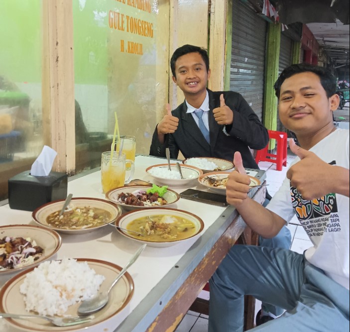 Sate Kambing &amp; Gule Bu Hj. Kholil Agile, 1. Rumah Makan Rahayu, 2. Warung Ndeso Sarwo Eco, 3. Warung Makan Pink, 4. RM Cipto Roso Spesial Sop Balungan, 5. Warung Makan Ayam Bakar Salju, 6. Warung Makan Babe, 7. Ayam Goreng – Ayam Bakar Mbak Tari, 8. Soto Kerbau Bu Saki, 9. Ayam Geprek SaKo, 10. Smartresto, 11. Cheese and Steak, 12. RUMAH MAKAN WARISAN IBOE MBAK UTAMI, 13. RUMAH MAKAN PADANG GANEFO 10, 14. WM. Mas Kus Nasi Goreng, 15. Warung Steak Demak, 16. MR. BOY RESTO AND CAFE, 17. RM Kalijaga, 18. Warung Makan Blambangan, 19. RM Buyung Jaya, 20. Griya Dahar Safira, 21. Rumah Makan Pak H. ISMUN 3, 22. Reinz Cafe &amp; Resto, 23. RM. Ilat Jowo, 24. Sate Kambing &amp; Gule Bu Hj. Kholil, 25. Falia Resto