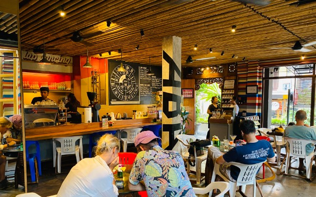 Seniman Coffee Studio WA -, 1. Potato Head Beach Club, 2. La Brisa Canggu, 3. La Plancha, 4. Livingstone, 5. Kopi Zeen, 6. Seniman Coffee Studio, 7. Revolver Seminyak, 8. Sisterfields Cafe, 9. Mrs Sippy Bali, 10. KYND Community, 11. 9/11 Café Denpasar, 12. Coffee Cartel, 13. La Laguna, 14. Vue Beach Club atau LV8, 15. Lazy Cat Ubud, 16. Folk Pool & Gardens, 17. Sea Breeze Nusa Ceningan, 18. Da Maria, 19. Titik Temu, 20. Kim Soo Home, 21. Karakter Kopi Bali, 22. The Alleyway Cafe, 23. Folie Patisserie, 24. The Fat Turtle, 25. Buro (Non Halal), 26. The Slow Kitchen and Bar, 27. Panama Kitchen & Pool, 28. Neon Palms, 29. Sea Vu Play