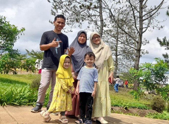 1. Jam Gadang di Bukit Tinggi, 2. Istana Baso Pagaruyung, 3. Pantai Carocok Painan, 4. Lobang Jepang, 5. Pantai Padang ‘Nan Rancak Bana’ , 6. Pantai Gandoriah Pariaman, 7. Puncak Lawang Maninjau, 8. Lembah Anai , 9. Museum Adityawarman, 10. Pantai Muaro Padang & Jembatan Siti Nurbaya, 11. Pantai Kata Pariaman, 12. Benteng Fort de Kock, 13. Ngarai Sianok, 14. Pantai Cermin, 15. Wisata Pantai Caroline/Carolina, 16. Air Panas Bukik Kili, 17. Danau Maninjau, 18. Pemandian Lubuk Minturun, 19. Lembah Harau , 20. Puncak Anai (Pemandian dan Camping Ground), 21. Pesona Kepulauan Mentawai , 22. Janjang Seribu Great Wall of Koto Gadang, 23. Danau Singkarak, 24. Danau Diateh dan Danau Dibawah ( Danau Kembar ), 25. Pantai Aie Manih si Malin Kundang, 26. Pulau Cubadak, 27. Kawasan Wisata Mandeh, 28. Pulau Sikuai, 29. Tirta Alami, 30. Air Terjun Nyarai, 31. Pemandian Alam Sako Tapan, 32. Lubuak Bonta, 33. Lubuak Mato Kuciang, 34. Pemandian Alami Batang Tabik, 35. Lubuak Paraku, 36. Air Terjun Timbulun, 37. Muaro Binguang, 38. Ngalau Indah , 39. Jembatan Akar Pesisir Selatan, 40. Pulau Pasumpahan , 41. Pantai Nirwana, 42. Air Terjun Tigo Tingkek, 43. Air Terjun Sarasah Banyak Gariang, 44. Panorama Sitinjau Lauik, 45. Tapian Puti, 46. Lubuak Rantiang, 47. Sirukam Dairy Farm, 48. Puncak Gagoan, 49. Rumah Pohon Laing Park Solok, 50. Puncak Gobah, 51. Air Terjun Kapalo Banda Koto Hilalang, 52. Danau Talang – Solok, 53. Danau Dieteh dan Danau Dibawah, 54. Kebun Teh Alahan Panjang, Solok, 55. Jembatan Kelok Sembilan, 56. Air Terjun Lubuak Bulan, 57. Padang Mengatas, 58. Pulau Angso Duo Pariaman, 59. Pantai Tiram, 60. Puncak Langkisau