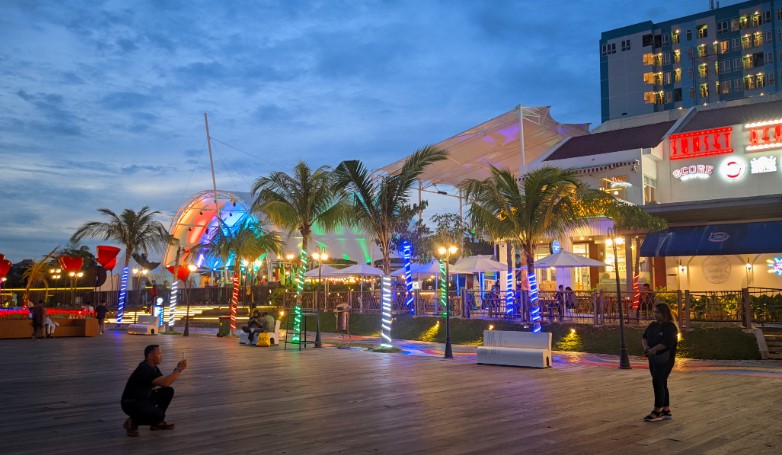 Taman Hiburan BSB Beach Husairii Muhammad