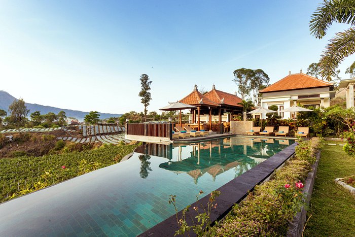Villa Jempana Kintamani via Tripadvisor, 1. Bobocabin Kintamani, 2. Sunrise Hill Camp, 3. Alam Caldera Camping, 4. Hideaway Glamping, 5. Lake Garden Bali Villa, 6. Villa Jempana Kintamani, 7. Kintamani Home with View, 8. Triangle House Mount Batur, 9. Volcano Terrace Bali, 10. Baruna Cottages, 11. Wayan Yogi Bed & Breakfast, 12. Lakeside Cottages Kintamani