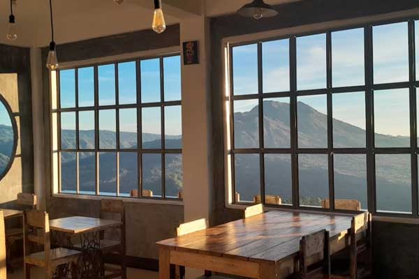Warung Baling-Baling, 1. Mahen Cafe, 2. La Vista Coffee &amp; Roastery, 3. Montana Del Cafe, 4. El Lago Cafe, 5. Ritatkala Cafe, 6. Okuta Cafe Kintamani, 7. Paperhills Cafe Kintamani, 8. Kintamani Eco Bike Coffee, 9. Tegukopi &amp; Eatery, 10. Olympus Coffee Bali, 11. AKASA Kintamani Coffee, 12. The Amora Bali, 13. Pondoku Cafe, 14. The Kayuan Cafe, 15. Warung Baling-Baling, 16. Tri Mount Coffee &amp; Resto, 17. Kopi Motor Kintamani, 18. Warung Jowet, 19. Yomade Coffee, 20. Batur 1926, 21. Kava Kintamani Coffee &amp; Kitchen, 22. Batur Sari Mountain View, 23. Grand Puncak Sari Kintamani, 24. Resto Apung Kedisan, 25. Himalila