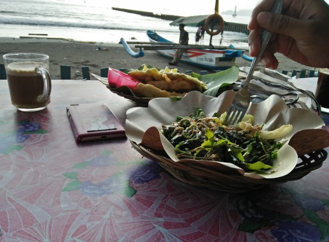 Warung Ikan Bakar Sari Ayu nanang eka, 1. Rumah Makan Taman New Aroma, 2. Rumah Makan Sari Laut, 3. Ka Ho, 4. DSC Dapur Seafood Cilacap, 5. RM Sate Kambing & Pondok Makan Lesehan Sidoroso, 6. Lesehan Ikan Bakar 70, 7. Dapur Mamo Cilacap, 8. Warung Makan David Galipat, 9. Sate Ayam Martawi, 10. Omah Sambel, 11. Mie Dua Rasa (Midura), 12. Sate Inggil, 13. Warung Asik Cilacap, 14. Cafe Daun, 15. Ayam Bakar Lunak Sawah Besar, 16. Gosteak Cilacap, 17. Rocket Chicken Rinjani, 18. Lesehan Mendoan Sudiroso, 19. Nasi rames Sabar Menanti, 20. Mie Naga, 21. Marto Joyo Restaurant, 22. Rumah Makan Padang Putra Sikumbang, 23. Pondok La-Bia, 24. Warung Ikan Bakar Sari Ayu, 25. Rumah Makan Karang Mekar, 26. Ikan Bakar Yayat, 27. Bebek goreng Lik Cip Cilacap, 28. Warung Aldo & Sky Dinning Cilacap, 29. Dapur Kharisma, 30. Bu Nur’s Local Eatery, 31. Warung Makan Bu Cici, 32. Rumah Makan Andalas, 33. Chicken Crush, 34. Rumah Makan Padang Denai, 35. AYAM GORENG KREMESAN Hj. Diah Rudiyono, 36. D’YERIKO CORNER, 37. Angkringan Babeh 3, 38. Lesehan Ikan Bakar Citra Rasa Bu Towa’ah, 39. Rumah Makan Padang Do’a Mande