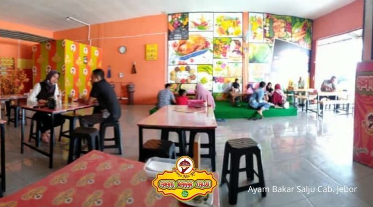 Warung Makan Ayam Bakar Salju, 1. Rumah Makan Rahayu, 2. Warung Ndeso Sarwo Eco, 3. Warung Makan Pink, 4. RM Cipto Roso Spesial Sop Balungan, 5. Warung Makan Ayam Bakar Salju, 6. Warung Makan Babe, 7. Ayam Goreng – Ayam Bakar Mbak Tari, 8. Soto Kerbau Bu Saki, 9. Ayam Geprek SaKo, 10. Smartresto, 11. Cheese and Steak, 12. RUMAH MAKAN WARISAN IBOE MBAK UTAMI, 13. RUMAH MAKAN PADANG GANEFO 10, 14. WM. Mas Kus Nasi Goreng, 15. Warung Steak Demak, 16. MR. BOY RESTO AND CAFE, 17. RM Kalijaga, 18. Warung Makan Blambangan, 19. RM Buyung Jaya, 20. Griya Dahar Safira, 21. Rumah Makan Pak H. ISMUN 3, 22. Reinz Cafe &amp; Resto, 23. RM. Ilat Jowo, 24. Sate Kambing &amp; Gule Bu Hj. Kholil, 25. Falia Resto