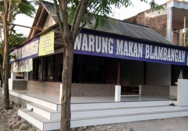 Warung Makan Blambangan, 1. Rumah Makan Rahayu, 2. Warung Ndeso Sarwo Eco, 3. Warung Makan Pink, 4. RM Cipto Roso Spesial Sop Balungan, 5. Warung Makan Ayam Bakar Salju, 6. Warung Makan Babe, 7. Ayam Goreng – Ayam Bakar Mbak Tari, 8. Soto Kerbau Bu Saki, 9. Ayam Geprek SaKo, 10. Smartresto, 11. Cheese and Steak, 12. RUMAH MAKAN WARISAN IBOE MBAK UTAMI, 13. RUMAH MAKAN PADANG GANEFO 10, 14. WM. Mas Kus Nasi Goreng, 15. Warung Steak Demak, 16. MR. BOY RESTO AND CAFE, 17. RM Kalijaga, 18. Warung Makan Blambangan, 19. RM Buyung Jaya, 20. Griya Dahar Safira, 21. Rumah Makan Pak H. ISMUN 3, 22. Reinz Cafe &amp; Resto, 23. RM. Ilat Jowo, 24. Sate Kambing &amp; Gule Bu Hj. Kholil, 25. Falia Resto