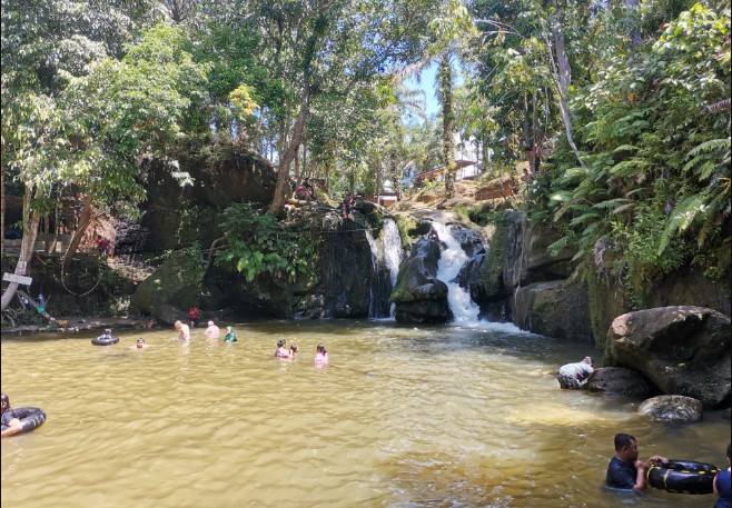 Wisata Alam Aek Sordang Salman Kalista, 1. Wisata Sawah Labura, 2. Padang Halaban View, 3. Air Terjun Londut, 4. Pulo Bisky, 5. Rindu Alam Aek Buru, 6. Pantai Monyet, 7. Puncak Hauma Hela, 8. Air Terjun Jeri, 9. Hadabuan Hill, 10. Kuala Hatapang, 11. Tebing Batu Napponol, 12. Turunan Sikkam, 13. Air Terjun Tajopit, 14. Air Terjun Bertingkat, 15. Wisata Aek Ronggas, 16. Puncak Manhalese , 17. Sungai Pirlok, 18. Hajoran               , 19. Tangkahan Lobu, 20. Air Terjun Goa, 21. Goa Kaca, 22. Air Terjun Mbah Kalsan, 23. Kelok Sembilan Labura, 24. Bukit Pamingke, 25. Wisata Salak Pondoh, 26. Wisata Alam Aek Sordang, 27. Air Terjun Pelangi