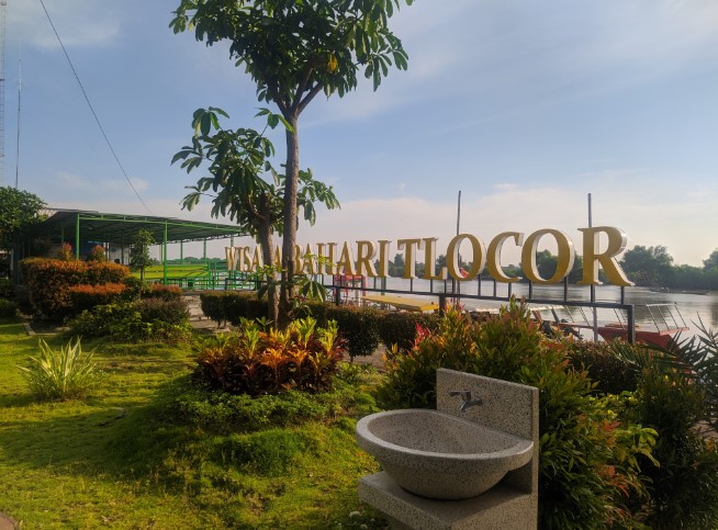 Wisata Bahari Tlocor Smitty Are Rosie