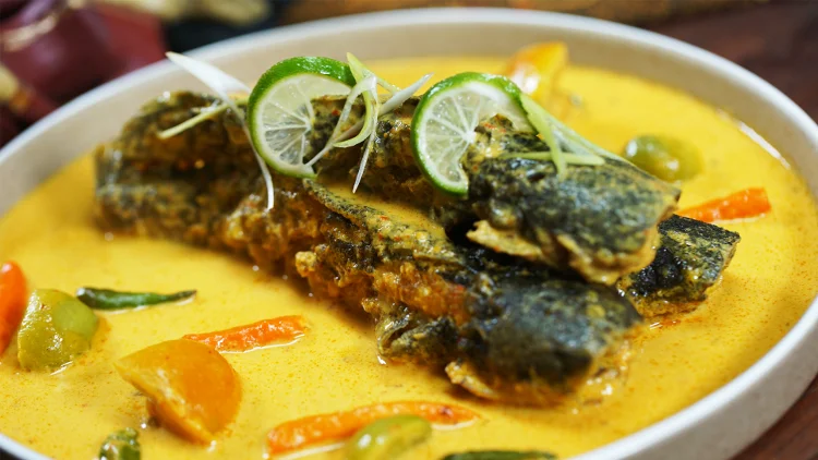 Wisata Kuliner di Nagan Raya, 1. Puncak Singgah Mata, 2. Pantai Naga Permai, 3. Krueng Isep, 4. Bendungan Irigasi Ule Jalan, 5. Pantai Suak Dama /TPI, 6. Pantai Seunagan, 7. Masjid Gudong Buloh, 8. Danau Laut Tadu, 9. Masjid Giok dan Pusat Perkantoran Suka Makmue, 10. Taman Ratu Balqis, 11. Pantai Cermai, 12. Pantai Lhok Raja, 13. Masjid Baburrayyan, 14. Museum Al Qur’an Kuno, 15. Banta Tok Jong Kab, 16. Alue Batee Puteh, 17. Alue Gantung, 18. Wisata Kuliner di Nagan Raya