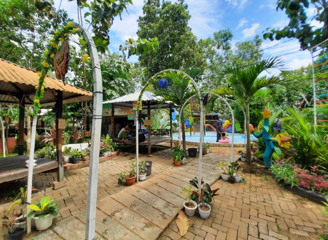 Wisata Taman Tectona Ummul Khair Ahmaya, 1. Pantai Slopeng Madura, 2. Pantai Siring Kemuning, 3. Air Terjun Toroan , 4. Pantai Sambilangan , 5. Vihara Avalokitesvara, 6. Gili Labak Madura, 7. Pantai Lombang, 8. Wisata Taman Tectona, 9. Masjid Agung Sumenep, 10. Museum Keraton Sumenep, 11. Pantai Rongkang, 12. Boekit Tinggi Daramista, 13. Kepulauan Kangean , 14. Hutan Bawah Laut kep Kangean, 15. Mercusuar Bangkalan, 16. Jembatan Suramadu, 17. Wisata Budaya Karapan Sapi, 18. Wisata Bukit Jaddhih, 19. Pantai Rindu, 20. Gua Blaban, 21. Api Tak Kunjung Padam, 22. Wisata Bukit Kehi, 23. Pantai Jumiang, 24. Monumen Sampang, 25. Tirta Sumekar Indah , 26. Pantai Camplong, 27. Pantai Batu Kerbuy, 28. Pantai Ponjuk Timur Talango, 29. Bukit Geger Bangkalan, 30. Bukit Pelalangan Arosbaya, 31. Air Terjun Batu Raja Manitan, 32. Bukit Cinta Pamekasan, 33. Puncak Ratu Pamekasan, 34. Bukit Lampion Beramah, 35. Wisata Alam Bukit Brukoh, 36. Pantai Nepa, 37. Wisata Kota Tua Kalianget, 38. Air terjun Kokop, 39. Sentra Batik Madura