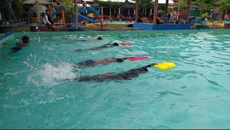 BULU TIRTA Surya Yulianta, 1. Kolam Renang TIRTA YUDHA BHAKTI, 2. Kolam Renang Tirta Harapan, 3. Kolam renang Prilon Park, 4. Swimming Pool Tirta Indah, 5. Swimming Pool Tirta Blue, 6. Kolam Renang Tirta Jaya Mawung, 7. BULU TIRTA, 8. Kedungan Waterpark, 9. Umbul Geneng, 10. Umbul Asri, 11. Pluneng Water Park, 12. KOLAM RENANG SUMBER PITOE #7, 13. Jamal Koi Swimming Pool, 14. Kolam Renang Yudistira, 15. Wisata Air Umbul Ponggok, 16. Umbul Kemanten, 17. Kolam Renang Tirta Adi, 18. Moon water klaten