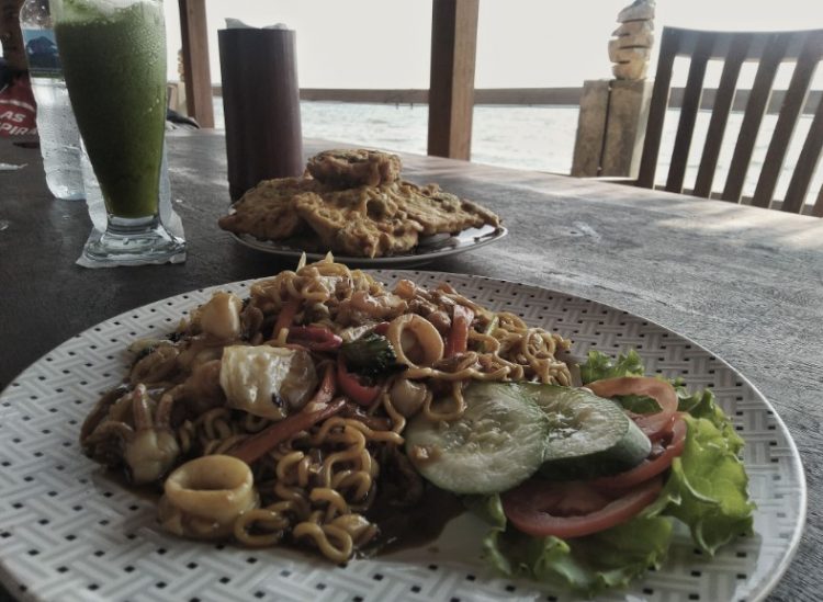 Diana's Bay Restaurant nurman amirudin, 1. Rengkot Buyut Restoran (Steak & Traditional Food), 2. SCJ Sentra Kuliner Jepara, 3. Yam Yam Resto, 4. Maribu Resto, 5. Cipto Roso Restaurant, 6. RM Sari Rasa, 7. Gubug Dhahar Mbak Wien, 8. Djago Reborn, 9. Rumah Makan H. Ismun 6 (Potroyudan), 10. MBS Bistro Cafe, 11. Ikan Bakar Bu Sri, 12. RM Pondok Bambu Samadyo, 13. Ayam Goreng Kremes Pak Pono, 14. BEDJO Welcome Home, 15. PM RESTO AND CAFE, 16. Gudeg Suyek, 17. Warung Makan Khas Karimun, 18. Warung Makan Sate Kerbau Bp. Haji Darno, 19. Warung Makan Sri Jenggot, 20. RM Perahu, 21. Lumintu Resto Jepara, 22. Ikan Bakar Bu Gipah, 23. Depot 57 Bu Puji, 24. Diana’s Bay Restaurant, 25. Mie Bandung Matahari, 26. RM Pondok Rasa, 27. Warung Makan Joglo Omah Sambel, 28. La Marina Family Resto