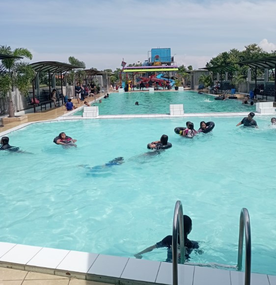KOLAM RENANG PROSOTAN PLANTARAN pradeka elwa, 1. Kolam Renang Boja, 2. Kolam Renang Temon, 3. Kolam Renang Watersix Weleri, 4. Kolam Siblon Susuh Umbul, 5. KOLAM RENANG PROSOTAN PLANTARAN, 6. Kolam Renang PG Cepiring, 7. Kolam renang Tirta Nusantara, 8. TIRTA TEGOREJO, 9. Kolam Renang Sukomulyo, 10. Kolam renang Tirto arum, 11. Sekartama Waterland, 12. Omah’e Opa Waterpark, 13. Kolam Renang Puri Delta Asri 6, 14. Kolam Renang WaterLife, 15. Kolam Renang Sakuntala