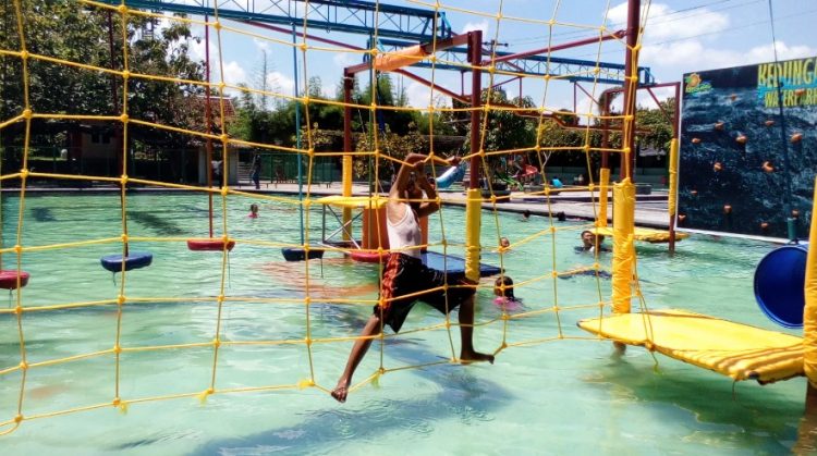 Kedungan Waterpark Afif Lestari, 1. Kolam Renang TIRTA YUDHA BHAKTI, 2. Kolam Renang Tirta Harapan, 3. Kolam renang Prilon Park, 4. Swimming Pool Tirta Indah, 5. Swimming Pool Tirta Blue, 6. Kolam Renang Tirta Jaya Mawung, 7. BULU TIRTA, 8. Kedungan Waterpark, 9. Umbul Geneng, 10. Umbul Asri, 11. Pluneng Water Park, 12. KOLAM RENANG SUMBER PITOE #7, 13. Jamal Koi Swimming Pool, 14. Kolam Renang Yudistira, 15. Wisata Air Umbul Ponggok, 16. Umbul Kemanten, 17. Kolam Renang Tirta Adi, 18. Moon water klaten