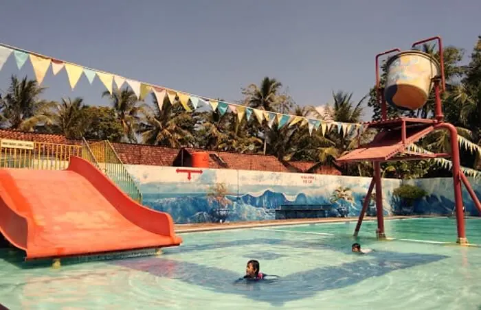 Kolam Renang Tirto Wening, 1. Water Park Gading Splash Water / Gading Paradise, 2. Kolam Renang Cempaka Biru, 3. Kolam Renang Alang, 4. Kolam Renang Stadion Candradimuka Gosi (Gold Stadium Internasional), 5. Songging Waterpark (Candi Tirta Pelangi), 6. Kolam Renang Puring, 7. Kolam Renang Anjani, 8. Kolam Renang Tirto Wening, 9. Kolam Renang Tirta Manggala Gombong (Tutup), 10. Bintang Sport Center [BSC] Gombong, 11. Twa Mento Swimming Pool, 12. Wisata Alam Kolam Renang Bukit Dakon, 13. Alami Buayan, 14. Swimming Pool Panjatan, 15. Queen Waterpark, 16. Wisata Air PAP Krakal, 17. Kolam Renang Play Pool, 18. Langen Ujung, 19. Taman Banyu Langit, 20. Fiafipools, 21. Kolam Renang Luangkandang Waterbyurrr, 22. Kolam Renang Pak Gendut, 23. Kolam renang tirto adem
