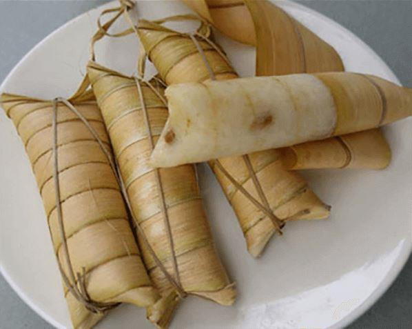 Lepet Ketan, 1. Keripik Tempe, 2. Lanting, 3. Templeng, 4. Rempeyek Yutuk, 5. Brekecek, 6. Keripik Sukun, 7. Lepet Ketan, 8. Kerupuk Ikan Tenggiri, 9. Abon Ikan Tuna, 10. Gembus, 11. Sale Pisang, 12. Kerajinan Cangkang Kerang, 13. Tahu Masak khas Cilacap, 14. Cetil dan Cenil khas Cilacap, 15. Karedok Khas Cilacap