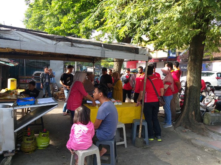 Nasi Penggel Pak Darsono Cabang Gunungsari Mattias Teguh, 1. Momong Resto, 2. Malindo Corner, 3. Malindo Café & Resto, 4. Samra Pawon, 5. Angkringan Mukti Kebumen, 6. Warung Bakso Mirasa Pak Urip, 7. Warung Makan Sop Mbak Ari, 8. Sate Ambal Pak Tino, 9. Waroenk Ramen Kebumen, 10. Gemintang Cafe n Resto, 11. Rindu Alam Masakan Padang, 12. Madang Resto, 13. Bakso Aan, 14. Ayam Bakar Kraton, 15. Lesehan Warung Bamboe Kebumen, 16. Teratai Blambangan Atmosphere, 17. Resto Lesehan GENDUT TAMAN, 18. Rosya Restaurant, 19. Beranda Eatery, 20. Warung Sate Ayam Ambal Pak Alip, 21. Bebek & Ayam Sari Rasa, 22. Nasi Penggel Pak Darsono Cabang Gunungsari, 23. Rumah Makan Dahayu, 24. Ayam Geprek Masbro Pas Banget, 25. Malindo Seafood, 26. Sambal Gami Resto, 27. Restoran Panca Warna