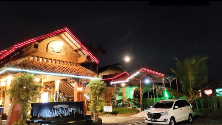 New Merapi Resto Septian Azhari, 1. RM Bu Sum Klaten, 2. Papringan Resto &amp; Cafe, 3. Warung Makan Bu Hj. Salamah, 4. Warung Makan kuliner Klaten Mbah Darmo, 5. KAMPUNG KULINER KLATEN, 6. Soto Segeer Mbok Giyem, 7. New Merapi Resto, 8. RM Joglo, 9. Kakung Sableng, 10. Warung Nasi Tumpang Lethok Mbak Riyanti, 11. Waroeng SS Klaten, 12. Omah Wedang Rajaku (Empon-empon), 13. Bebek Goreng Pak Tohir, 14. Ayam Bakar P. Widodo, 15. Star Steak Bramen Klaten, 16. Pawon Simbok Klaten, 17. RM Bu Mayar Cawas Bypass Klaten, 18. Rumah Makan Padang Murah, 19. Omah Eyang Resto, 20. Warung Soto Mbah Darmo, 21. Restoran Sawah Simbah, 22. Dapoer Simbah Pandawa, 23. RM &amp; Pemancingan Ilham 02, 24. Ayam Panggang Ny. Anggriani, 25. Wedang Kopi Prambanan, 26. Omah Ndeso, 27. Banyoe Oeriep Resto, 28. Ayam Penyet Suroboyo, 29. Warung Makan Miroso