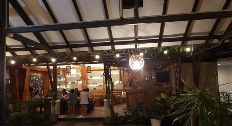 Papringan Resto &amp; Cafe Didic Rusdianto Mhd, 1. RM Bu Sum Klaten, 2. Papringan Resto &amp; Cafe, 3. Warung Makan Bu Hj. Salamah, 4. Warung Makan kuliner Klaten Mbah Darmo, 5. KAMPUNG KULINER KLATEN, 6. Soto Segeer Mbok Giyem, 7. New Merapi Resto, 8. RM Joglo, 9. Kakung Sableng, 10. Warung Nasi Tumpang Lethok Mbak Riyanti, 11. Waroeng SS Klaten, 12. Omah Wedang Rajaku (Empon-empon), 13. Bebek Goreng Pak Tohir, 14. Ayam Bakar P. Widodo, 15. Star Steak Bramen Klaten, 16. Pawon Simbok Klaten, 17. RM Bu Mayar Cawas Bypass Klaten, 18. Rumah Makan Padang Murah, 19. Omah Eyang Resto, 20. Warung Soto Mbah Darmo, 21. Restoran Sawah Simbah, 22. Dapoer Simbah Pandawa, 23. RM &amp; Pemancingan Ilham 02, 24. Ayam Panggang Ny. Anggriani, 25. Wedang Kopi Prambanan, 26. Omah Ndeso, 27. Banyoe Oeriep Resto, 28. Ayam Penyet Suroboyo, 29. Warung Makan Miroso