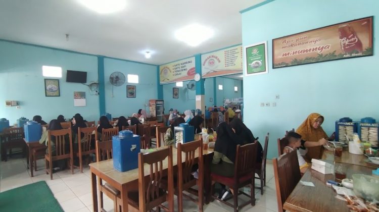 Rumah Makan 99 Boja, 1. Ken Dedes Resto Pemancingan, 2. Aldila Resto, 3. Rumah Makan & Pancingan Kampoeng Rasa, 4. Tina Rumah Makan, 5. Warung Makan Bu. Puji, 6. Ayam Sako, 7. Rumah Makan Sari Nikmat, 8. RM Bu Sabar, 9. Omah Gedhi Steak & Penyet, 10. Sate Balibu Kendal, 11. Warung Makan Farchat, 12. Warung Makan Lamongan H. Cak Anwar, 13. RM BU Hj. SUBAGIYO, 14. Pondok SEMILIR Baru Special Ayam Goreng Kremes, 15. Warung Makan Prasmanan, 16. RM Salsabil, 17. Waroeng Pangestu, 18. Bu Lumintu Resto, 19. RM Ayam Goreng Bu Fatimah Sambel Kronyos, 20. Ayam Bakar Kopyor & seafood, 21. Gurami Bakar Pak Roni, 22. Lembah Lamerding, 23. Rumah Makan 99 Boja, 24. RM Tiga Putri, 25. TJOKRO EXPRESS, 26. Rumah Makan Budidaya, 27. Nasi Goreng Batas Kota Mak Sam, 28. Mak Nyuuuss Pondok Makan Tradisional, 29. Rumah Makan Kurnia Jawa Timur, 30. Rumah Makan Sari Rasa Weleri Kendal, 31. Warung Lesehan Sekopek Asri