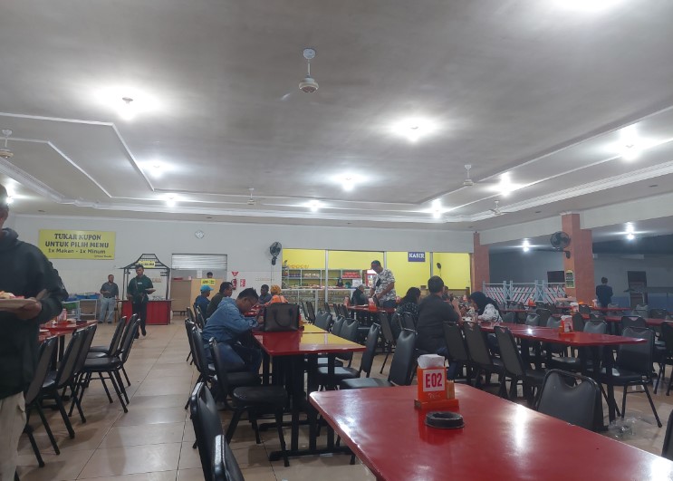 Rumah Makan Sari Rasa Weleri Kendal cotton sea, 1. Ken Dedes Resto Pemancingan, 2. Aldila Resto, 3. Rumah Makan & Pancingan Kampoeng Rasa, 4. Tina Rumah Makan, 5. Warung Makan Bu. Puji, 6. Ayam Sako, 7. Rumah Makan Sari Nikmat, 8. RM Bu Sabar, 9. Omah Gedhi Steak & Penyet, 10. Sate Balibu Kendal, 11. Warung Makan Farchat, 12. Warung Makan Lamongan H. Cak Anwar, 13. RM BU Hj. SUBAGIYO, 14. Pondok SEMILIR Baru Special Ayam Goreng Kremes, 15. Warung Makan Prasmanan, 16. RM Salsabil, 17. Waroeng Pangestu, 18. Bu Lumintu Resto, 19. RM Ayam Goreng Bu Fatimah Sambel Kronyos, 20. Ayam Bakar Kopyor & seafood, 21. Gurami Bakar Pak Roni, 22. Lembah Lamerding, 23. Rumah Makan 99 Boja, 24. RM Tiga Putri, 25. TJOKRO EXPRESS, 26. Rumah Makan Budidaya, 27. Nasi Goreng Batas Kota Mak Sam, 28. Mak Nyuuuss Pondok Makan Tradisional, 29. Rumah Makan Kurnia Jawa Timur, 30. Rumah Makan Sari Rasa Weleri Kendal, 31. Warung Lesehan Sekopek Asri