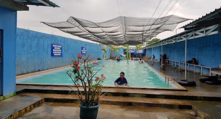 Swimming Pool Tirta Blue AR Sugeng Riadi (Pak AR), 1. Kolam Renang TIRTA YUDHA BHAKTI, 2. Kolam Renang Tirta Harapan, 3. Kolam renang Prilon Park, 4. Swimming Pool Tirta Indah, 5. Swimming Pool Tirta Blue, 6. Kolam Renang Tirta Jaya Mawung, 7. BULU TIRTA, 8. Kedungan Waterpark, 9. Umbul Geneng, 10. Umbul Asri, 11. Pluneng Water Park, 12. KOLAM RENANG SUMBER PITOE #7, 13. Jamal Koi Swimming Pool, 14. Kolam Renang Yudistira, 15. Wisata Air Umbul Ponggok, 16. Umbul Kemanten, 17. Kolam Renang Tirta Adi, 18. Moon water klaten