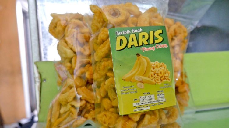 Ceriping Pisang, 1. Soto Kerbau, 2. Soto Kudus, 3. Sate Kerbau, 4. Lentog Tanjung, 5. Nasi Pindang Kerbau, 6. Garang Asem, 7. Jenang Kudus, 8. Keciput, 9. Ceriping Pisang, 10. Intip Ketan, 11. Jongklong, 12. Madu Mongso, 13. Geplak Sari, 14. Rengginang, 15. Tape Ketan, 16. Soto Kaki Kambing Gang 3, 17. Nasi Opor Sunggingan, 18. Nasi Ayam Mentog Kasmini, 19. Ayam Gongso, 20. Kacang Bawang Sumber Geulis, 21. Sirup Parijoto, 22. Pecel Pakis Colo, 23. Tahu Kecap, 24. Sayur Kangkung Santan, 25. Kopi Jetak, 26. Wedang Pejuh, 27. Wedang Coro, 28. Tahu Telur, 29. Nasi Jangkrik Daun Jati, 30. Lepet, 31. Kopi Muria, 32. Bumbu Pecel, 33. Keripik Kulit Pisang Tanduk, 34. Keripik Pakis, 35. Gethuk Nyimut Kajar, 36. Batik Khas Kudus, 37. Caping Kalo, 38. Kerajinan Bambu Desa Jepang, 39. Kerajinan Limbah Kayu, 40. Kerajinan Tempurung Kelapa, 41. Peci Goni, 42. Peci Pandan