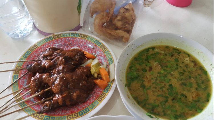 EMPAL GENTONG IBU SARINI Micky Kie