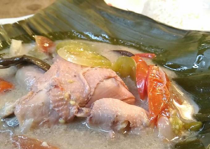 Garang Asem via Cookpad, 1. Soto Kerbau, 2. Soto Kudus, 3. Sate Kerbau, 4. Lentog Tanjung, 5. Nasi Pindang Kerbau, 6. Garang Asem, 7. Jenang Kudus, 8. Keciput, 9. Ceriping Pisang, 10. Intip Ketan, 11. Jongklong, 12. Madu Mongso, 13. Geplak Sari, 14. Rengginang, 15. Tape Ketan, 16. Soto Kaki Kambing Gang 3, 17. Nasi Opor Sunggingan, 18. Nasi Ayam Mentog Kasmini, 19. Ayam Gongso, 20. Kacang Bawang Sumber Geulis, 21. Sirup Parijoto, 22. Pecel Pakis Colo, 23. Tahu Kecap, 24. Sayur Kangkung Santan, 25. Kopi Jetak, 26. Wedang Pejuh, 27. Wedang Coro, 28. Tahu Telur, 29. Nasi Jangkrik Daun Jati, 30. Lepet, 31. Kopi Muria, 32. Bumbu Pecel, 33. Keripik Kulit Pisang Tanduk, 34. Keripik Pakis, 35. Gethuk Nyimut Kajar, 36. Batik Khas Kudus, 37. Caping Kalo, 38. Kerajinan Bambu Desa Jepang, 39. Kerajinan Limbah Kayu, 40. Kerajinan Tempurung Kelapa, 41. Peci Goni, 42. Peci Pandan